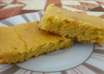 Bolo de milho molhadinho pra fazer de café da manhã