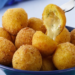 Bolinha de queijo com 4 ingredientes