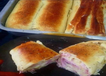 Pão caseiro recheado com queijo e presunto