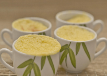 Pão de Queijo de Caneca de Micro-ondas