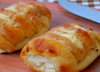 Pão de alho caseiro delicioso que tenho certeza que você vai amar