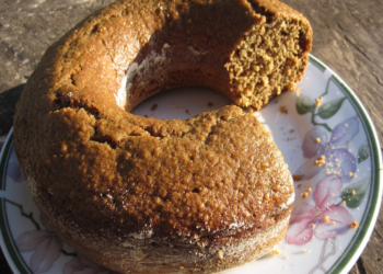 Bolo com aveia em flocos ideal para fazer de café da manhã