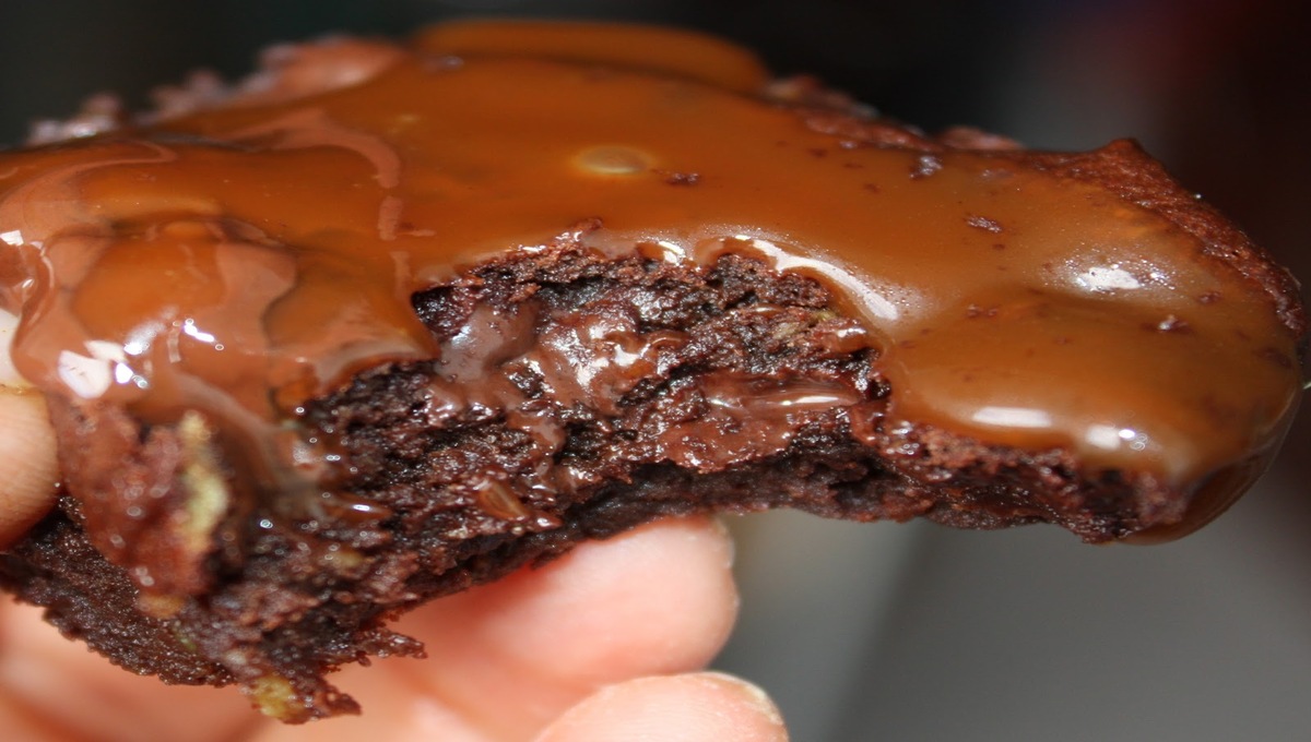 
Brownie de chocolate feito no micro-ondas bem fácil de fazer