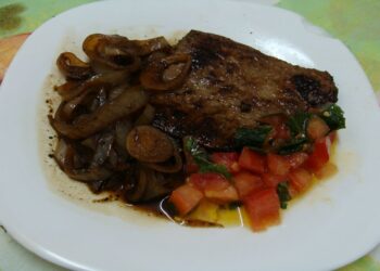 Filé mignon com cebola e shoyu muito suculento para fazer no jantar