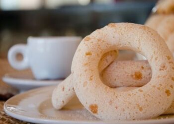 Biscoito de polvilho azedo bem rápido de ser feito