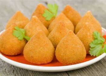 Coxinha de Mandioca com Carne