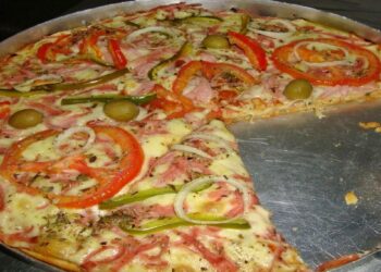 Massa Caseira de Pizza com 3 Ingredientes