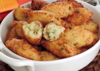 Bolinho Caseiro e Crocante de Bacalhau