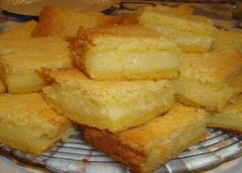 Bolo de fubá cremoso feito em poucos passos perfeito para café da manhã