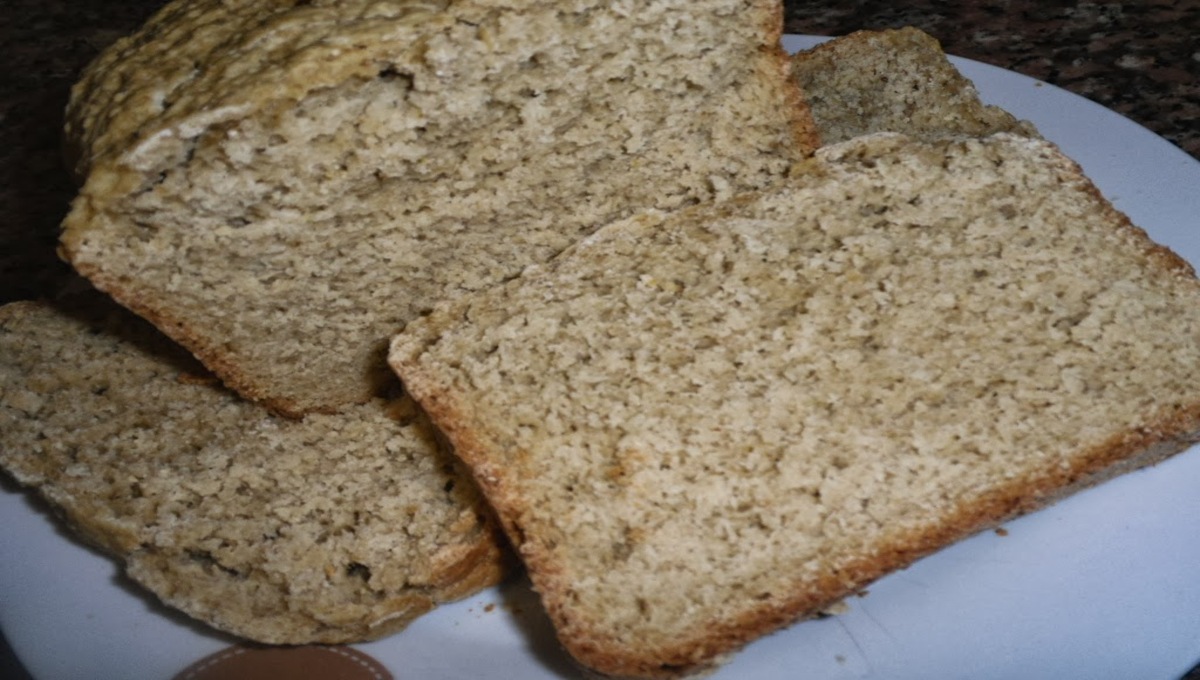 Pão de aveia preparado na airfryer muito nutritivo e saboroso, faça hoje