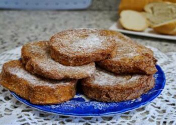 Rabanada caseira frita bem simples de preparar, fica uma delicia