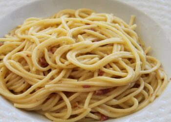 Macarrão à Carbonara Simples