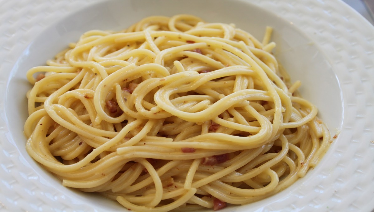 Macarrão à Carbonara Simples