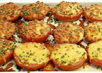 Tomate Recheado com Queijo Minas