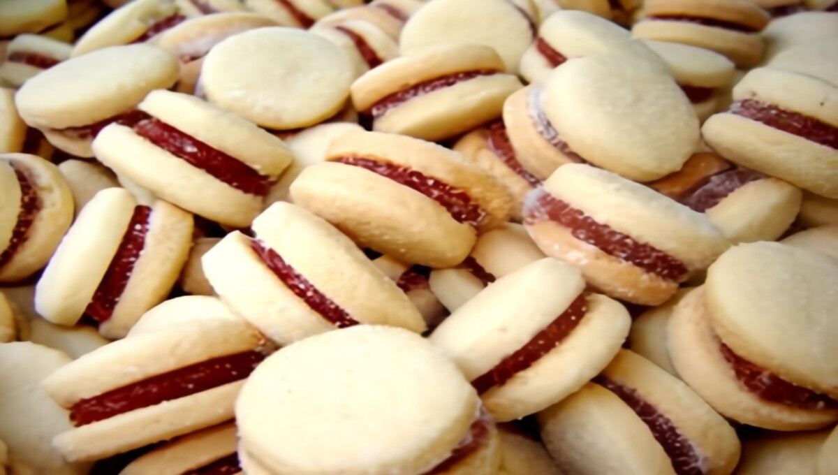 Biscoito Amanteigado com Goiabada ótimo para servir com um café