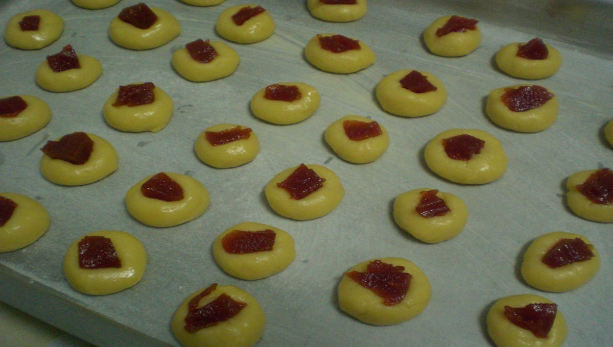 Biscoitos Amanteigados Caseiro com Goiabada