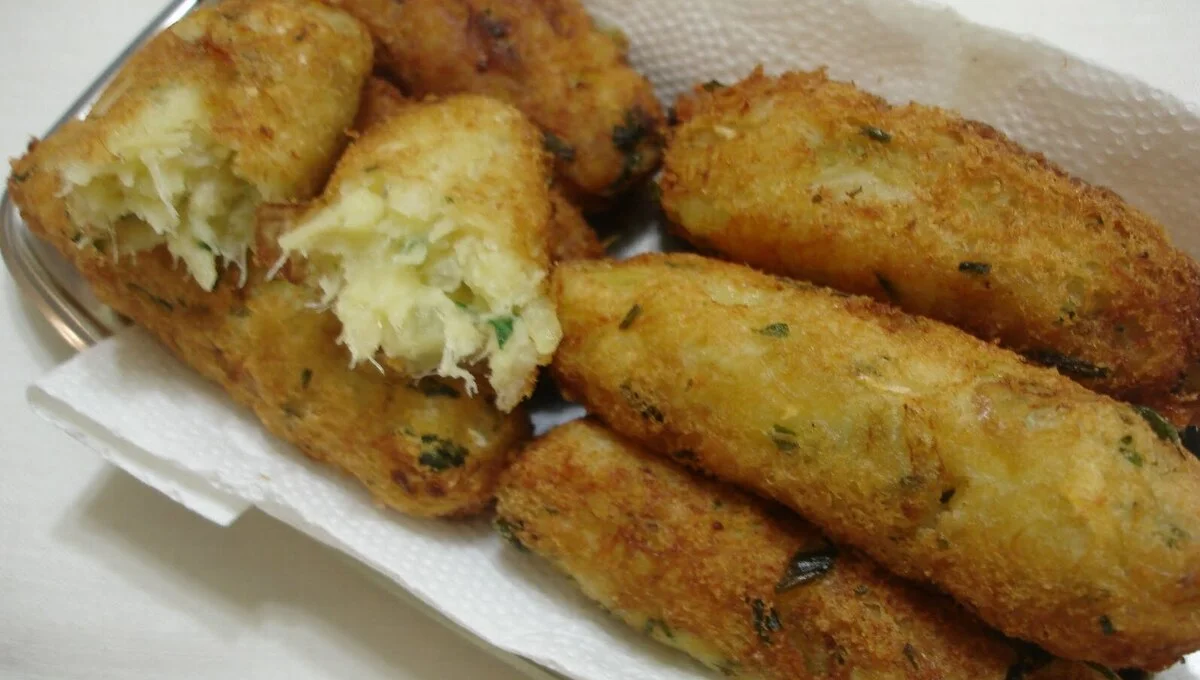 Bolinho Caseiro Frito de Bacalhau