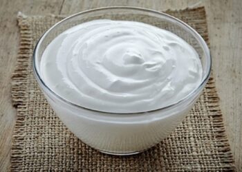 Creme de leite caseiro feito com 3 ingredientes, melhor que do supermercado