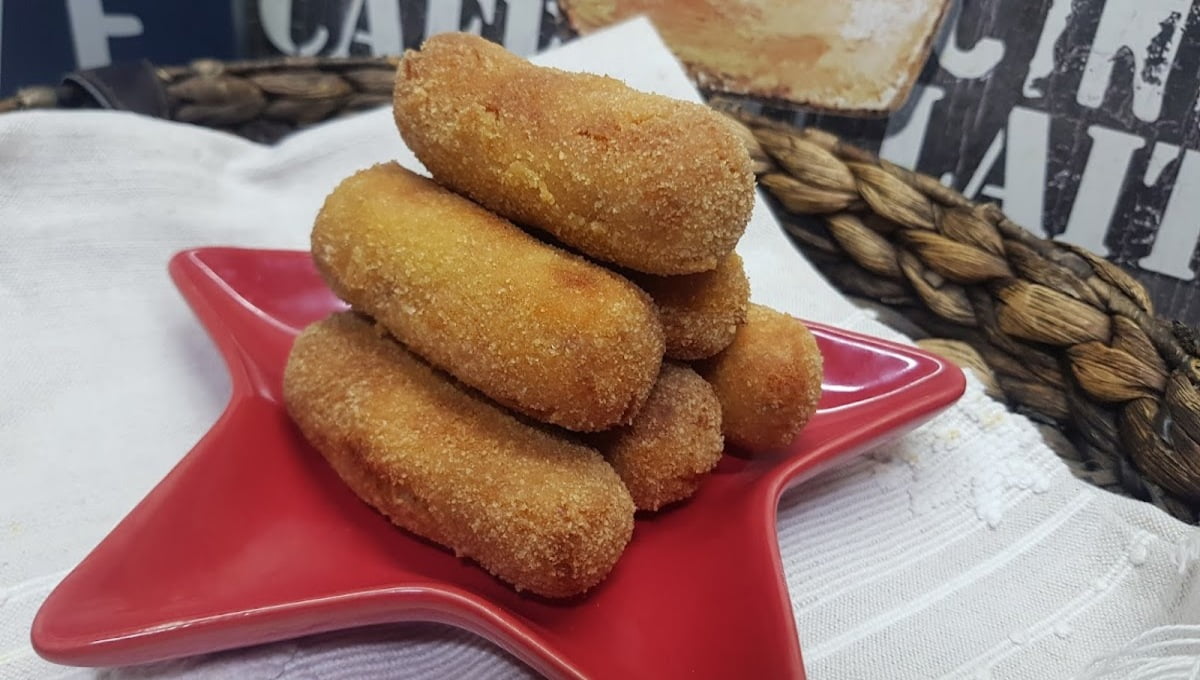 Croquete de Frango que é macio por dentro e crocante por fora