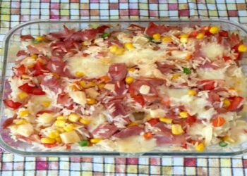 Arroz de Forno com Calabresa e Queijo que combina com a janta