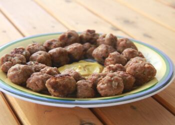 Bolinho de Carne Moída Diferente na AirFryer que fica muito crocante