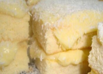 Bolo Gelado de Corte com Coco