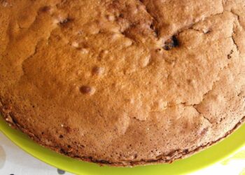 Bolo de 2 ingredientes com 1 chocolate