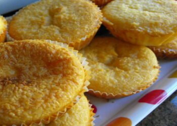 Queijadinha de Forno que Parece Empadinhas