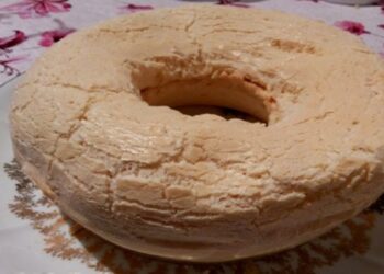 Rosca de Polvilho Azedo bem crocante perfeito para fazer no café da manhã