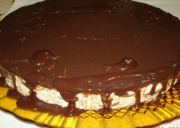 Torta Alemã Tradicional simples e fácil de fazer de sobremesa ainda hoje