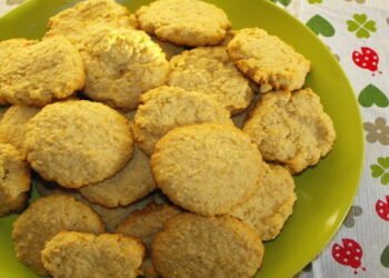 Biscoito Amanteigado de Coco no Forno