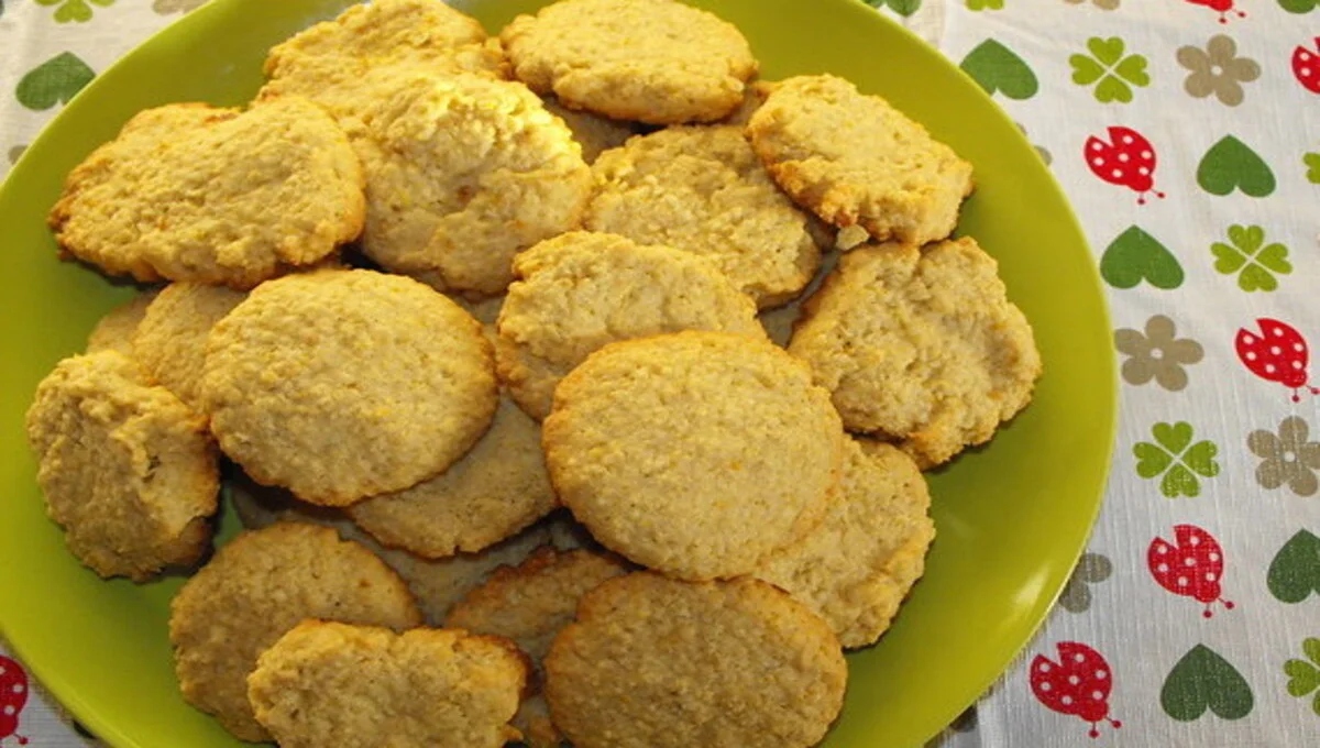 Biscoito Amanteigado de Coco no Forno