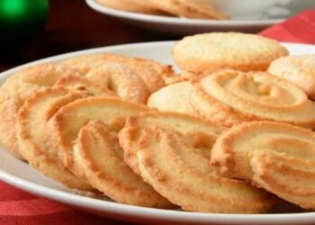 Biscoito Amanteigado de Limão no Forno