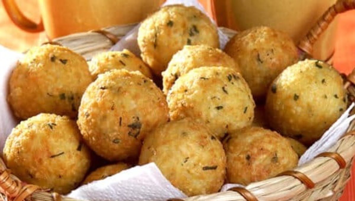 Bolinho de Arroz Cozido Empanado