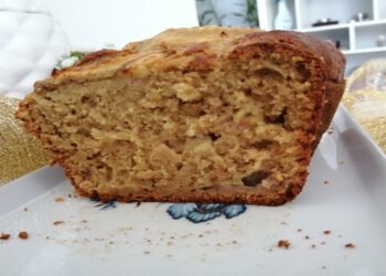 Bolo de Banana Nanica sem Açúcar muito delicioso e prático de preparar