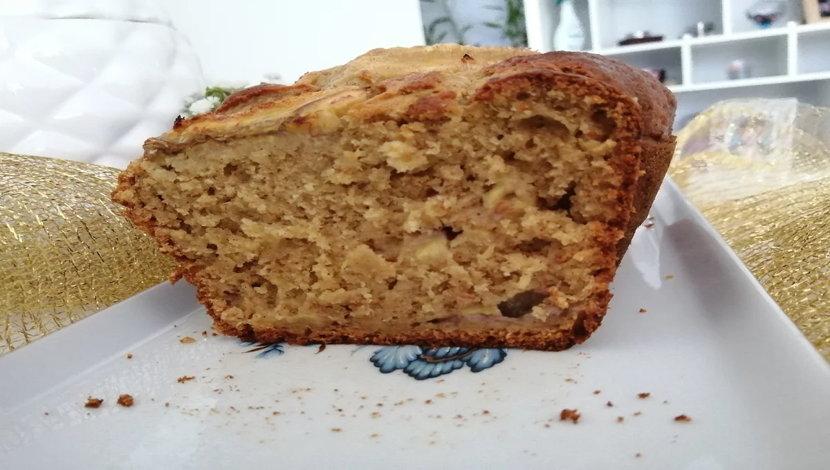 Bolo de Banana Nanica sem Açúcar muito delicioso e prático de preparar