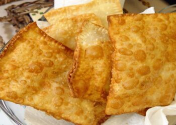 Massa de Pastel de Feira com 3 ingredientes