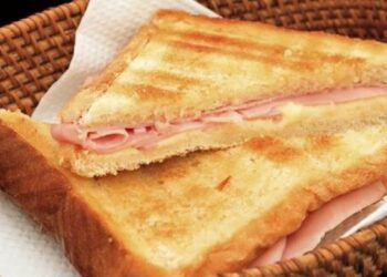 Misto Quente de Aveia na Frigideira