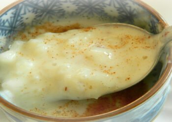 Arroz Doce Cremoso com Leite Condensado com 4 ingredientes