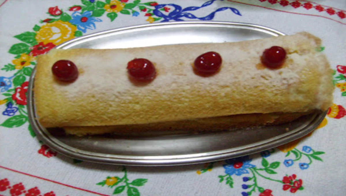 Massa para Rocambole fácil e bem rapidinho de preparar de lanche