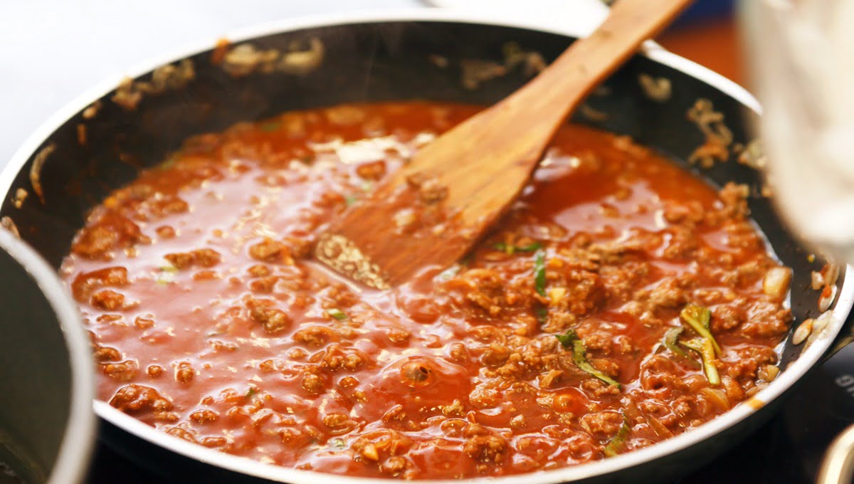 Molho à Bolonhesa para Macarronada muito saboroso e rápido de fazer