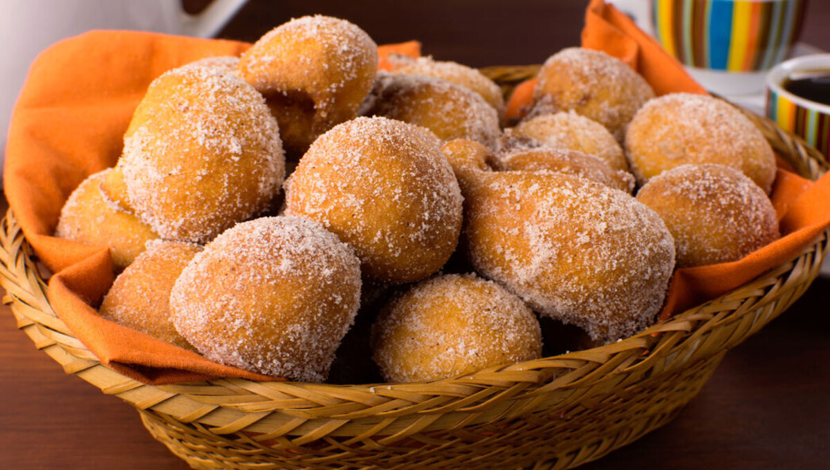 Bolinho de Chuva com Banana