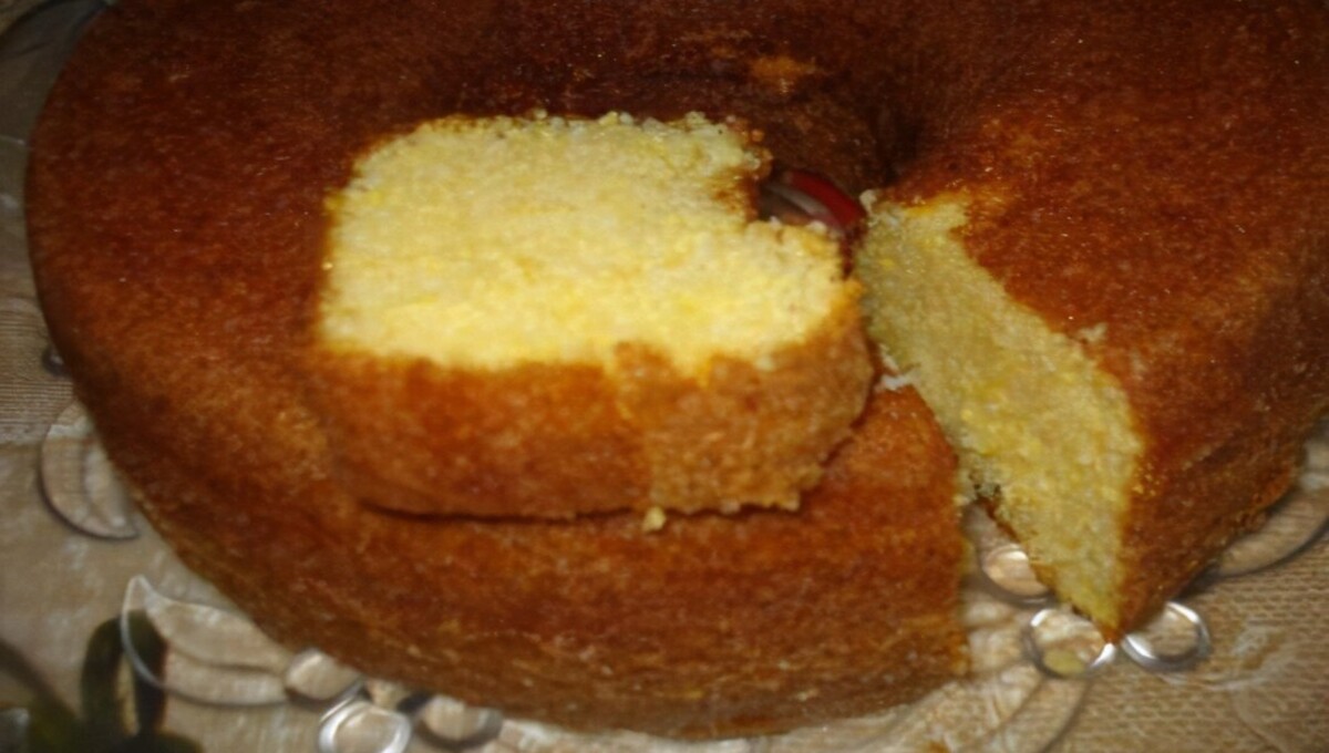 Bolo de 3 ingredientes Sem Trigo