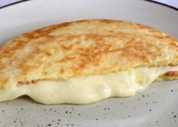 Pão de Queijo na Frigideira em 5 minutos