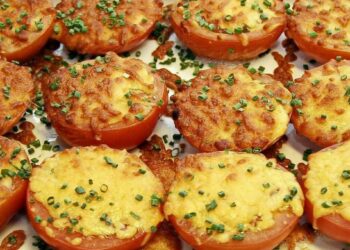 Tomates Recheado de Forno