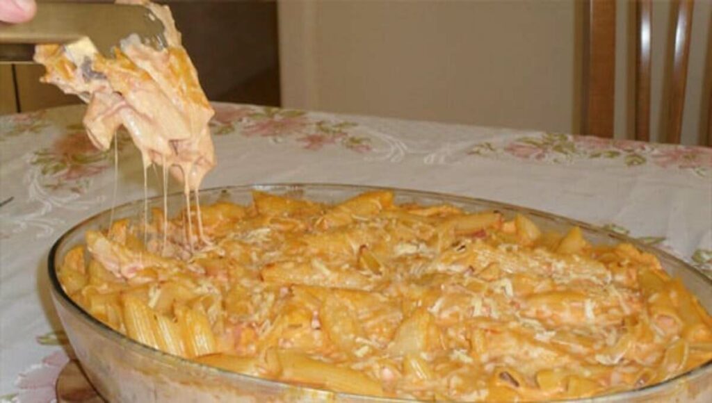 Macarrão Cremoso na Travessa