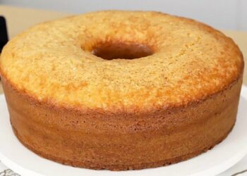 Receita de Bolo de Maizena com 3 ingredientes