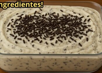 Sorvete Caseiro de Flocos com 3 ingredientes, igual da sorveteria, em poucos minutos