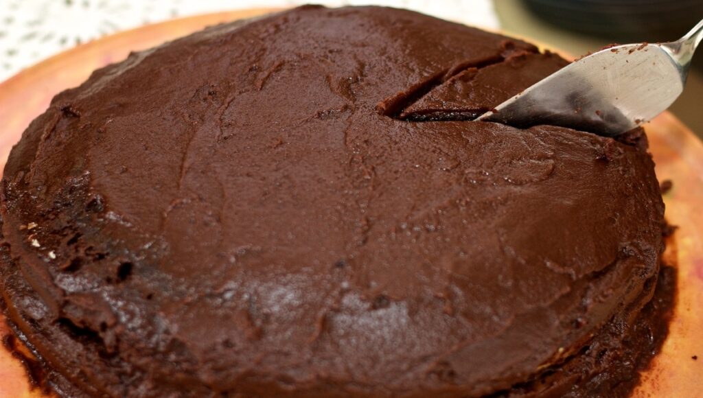 Bolo de Chocolate com 2 ingredientes na AirFryer