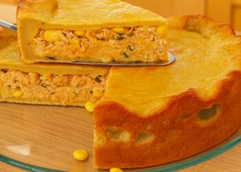 Empadão de Frango Cremoso